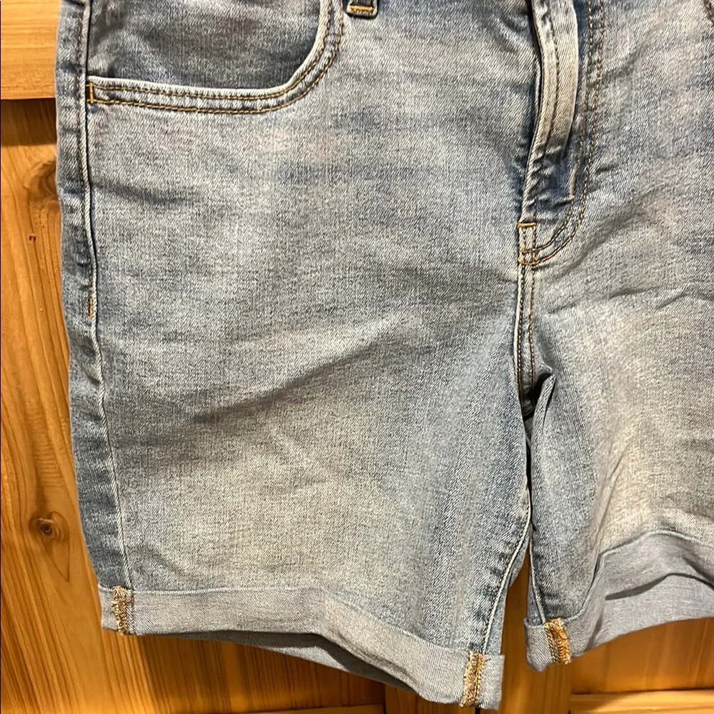 Old Navy Light Blue Jean Shorts - Picture 4 of 9